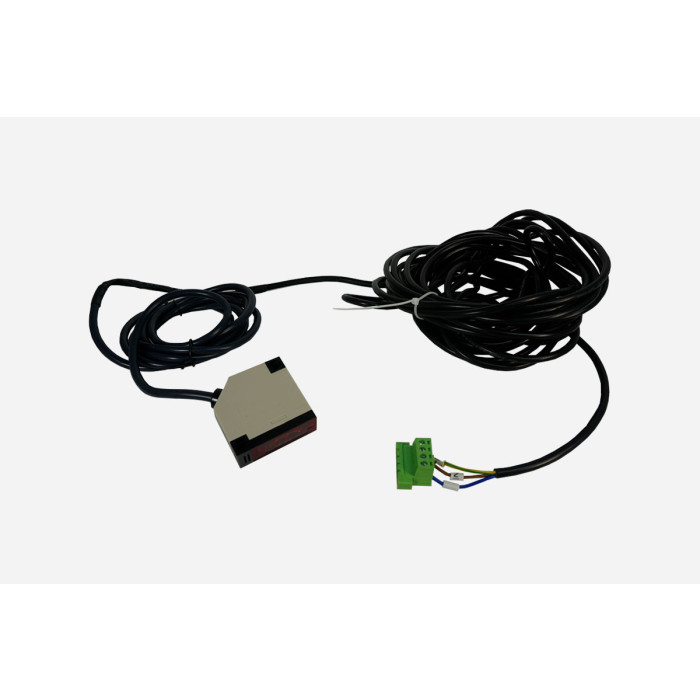 Ein langes durchgehendes schwarzes Kabel mit mit Lichtschranke und Anschluss
